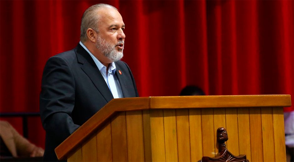 Primer Ministro de #Cuba <a href="/MMarreroCruz/">Manuel Marrero Cruz</a>  presenta actualización sobre objetivos y resultados de programa gubernamental para corregir distorsiones y reimpulsar la economía. #IndustriasCuba