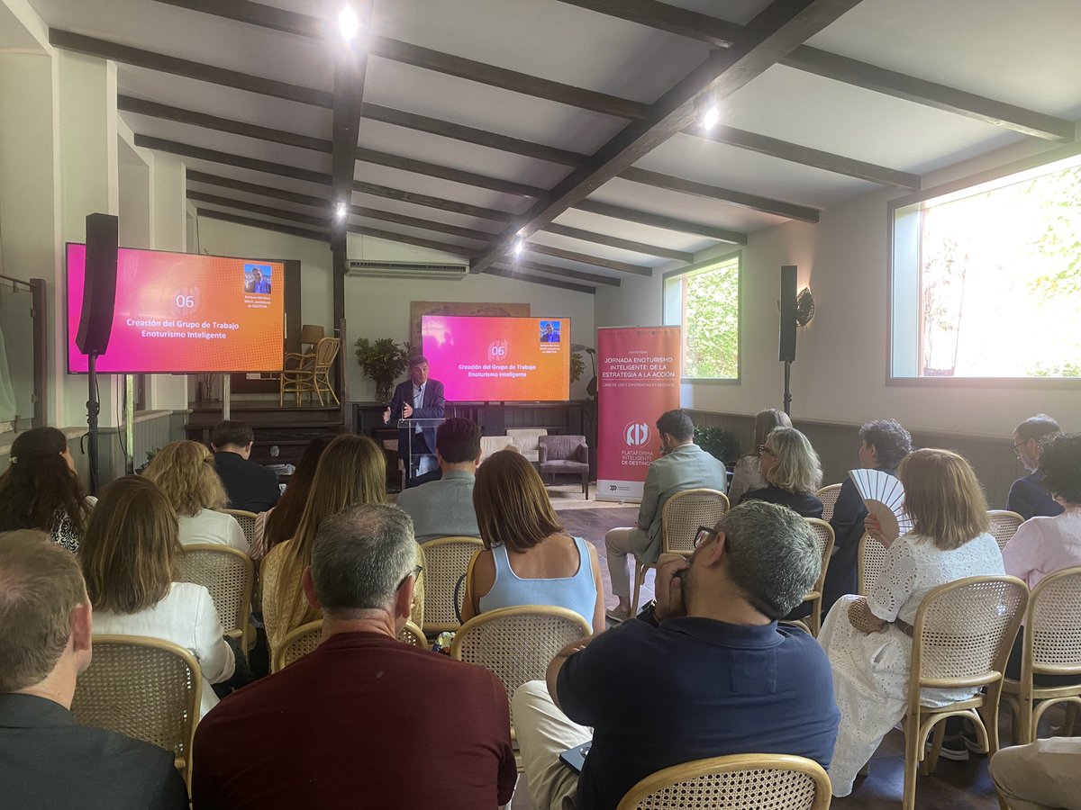 El presidente de <a href="/SEGITTUR/">SEGITTUR</a> <a href="/enriquemmarin/">Enrique Martínez</a> ha anunciado hoy en la jornada #EnoturismoInteligente la creación de un grupo de trabajo de #EnoturismoInteligente que : 

📌Identificará datos 
📌Desplegará modelo de medición 
📌Mejorará modelo gobernanza 

 👉goo.su/IZUEmgj