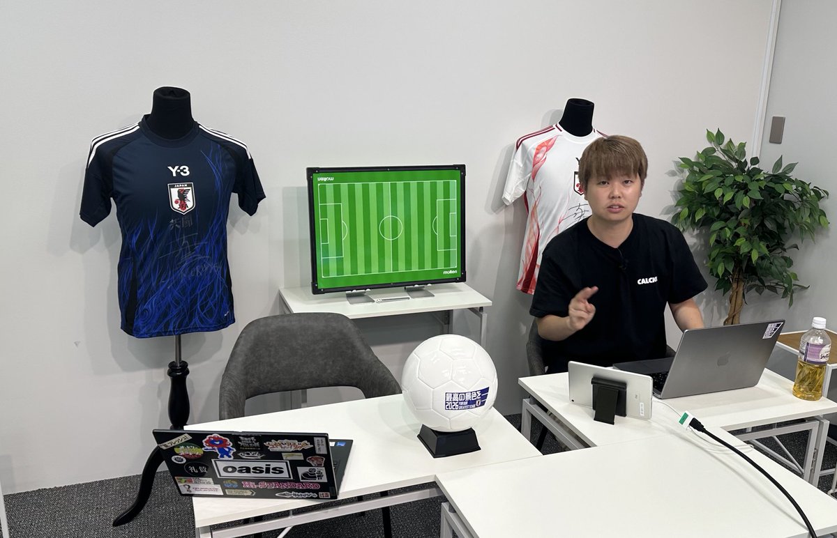 さっき帰国したみっしーと21時から生配信です！
中村草太ばりに中0日で得点すると言ってます
youtube.com/live/bHIIAcxSI…