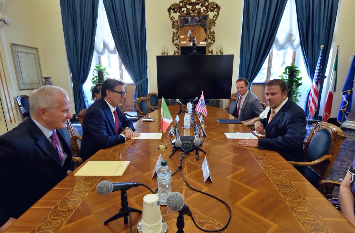 USAmbItaly's tweet image. Pleasure meeting @MEF_GOV Minister Giancarlo Giorgetti to discuss making U.S.-Italy economic ties even stronger.