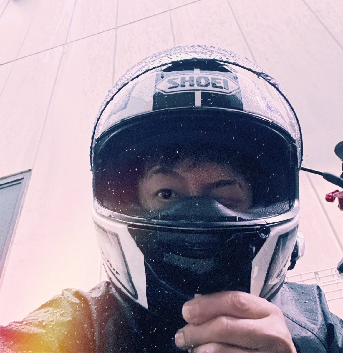 gw38gd's tweet image. クソひでぇ土砂降りだぜ
雨ごときに負けてられっか

顔が濡れて力がでない・・・😖
アンパンマンか！
　
木曜日の夜〜♪