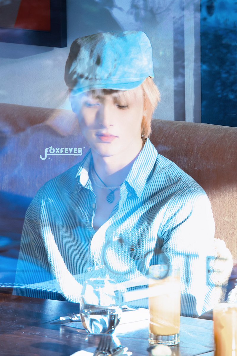 foxfever0212's tweet photo. 6.27 London.
Blue Dreams 🩵.

#HYUNJUN #오현준 #SMTR25 #hyunjun https://t.co/3ytwfnA5tW