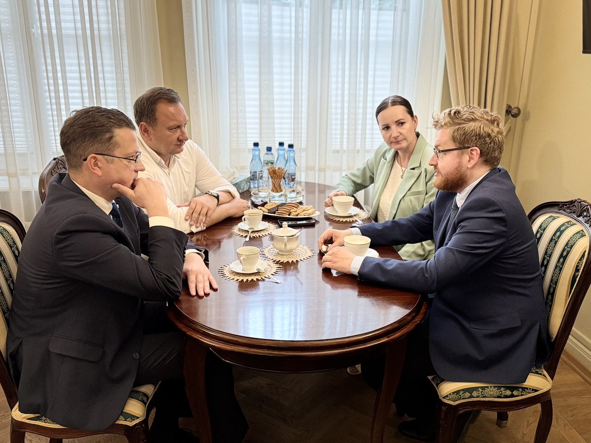 poselTTrela's tweet image. O rekordowym budżecie i rozwoju cyfryzacji w województwie łódzkim – i nie tylko. Dziś Łódź odwiedził wiceminister cyfryzacji @DStanderski . ✅🤝