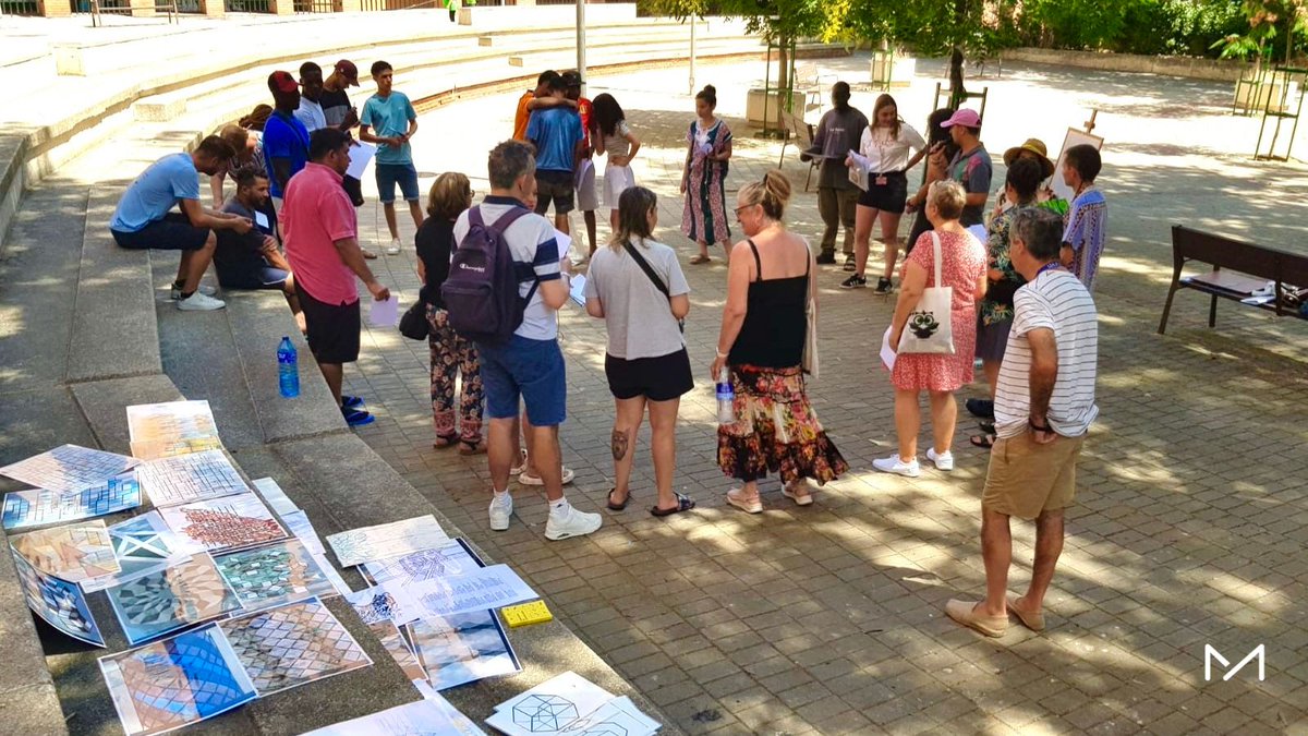 FundManantial's tweet image. ✨ ¡Último encuentro de la temporada en la Plaza Blanca!
El Equipo de Apoyo #SanBlas volvió con micro, pizarra y muchas ganas. Este año, la programación la hicimos con l@s vecin@s:🎤 Poesía, arte, percusión…
Gracias por dar VIDA a este espacio comunitario. 🧡
#FundaciónManantial