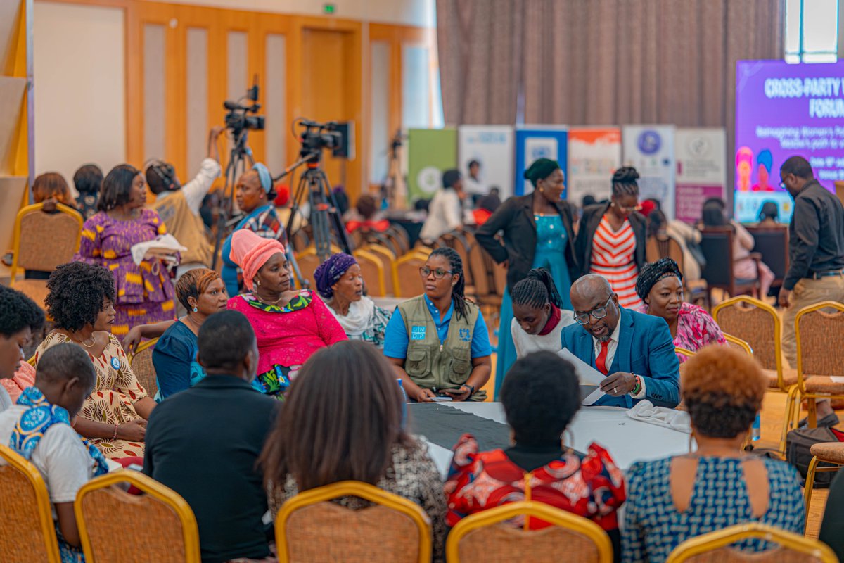 undpmalawi's tweet image. 👏 Yesterday's #CrossPartyWomensForum in Lilongwe brought together women from all political parties, civil society & institutions to commit to inclusive leadership ahead of #MalawiElections2025. Strong alliances. Real solutions. One vision. #WomenLead #GenderEquality #Vision2063