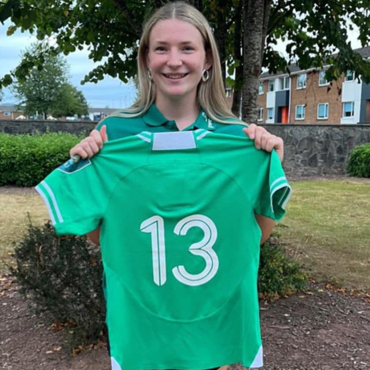 WicklowRFC's tweet image. Good luck to Clara Dunne who starts in the centre for the @IrishRugby u20s against Scotland this afternoon! 🔴⚪️⚫️🔥🔥🔥
You can watch live here. Kicks off at 1pm youtube.com/live/bL04uHfsG…