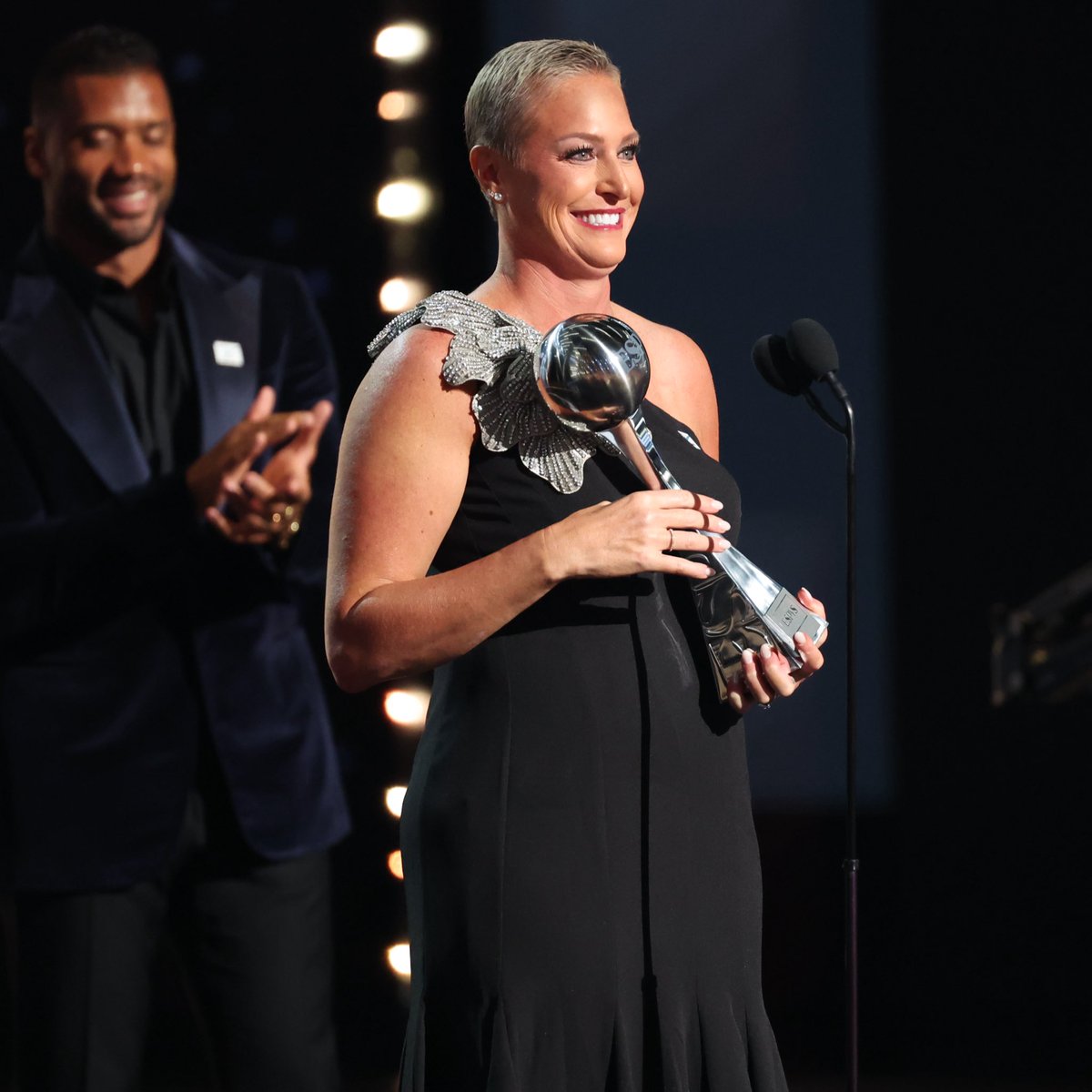 PennStateVBALL's tweet image. Still thinking about Katie’s @ESPYS speech 🥹
#WeAre | @CoachKatiePSU
📸: Photo courtesy of ESPN Images