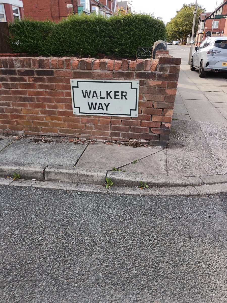 pollyjo12's tweet image. If you've heard all they got to say
You looked but turned away
Walkaway ,π€£π€£π€£ I'm easily amused .. probably seen it a thousand times eh? @castofficial