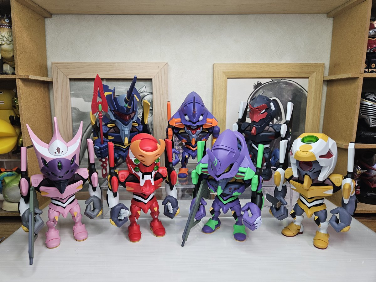 toshgosh4's tweet image. #TOUMA さんリデザインによる #QMSV #エヴァンゲリオン ノーマルコンプです。シークレットはクリア初号機!
ガンダムからエヴァへ展開なんてすごい勢いですねぇ。次の展開も期待!
ホントに日本でも普通に購入出来たらいいのになぁ。
今日QMSV5周年記念カラーのガンダムを目にした。凄い!