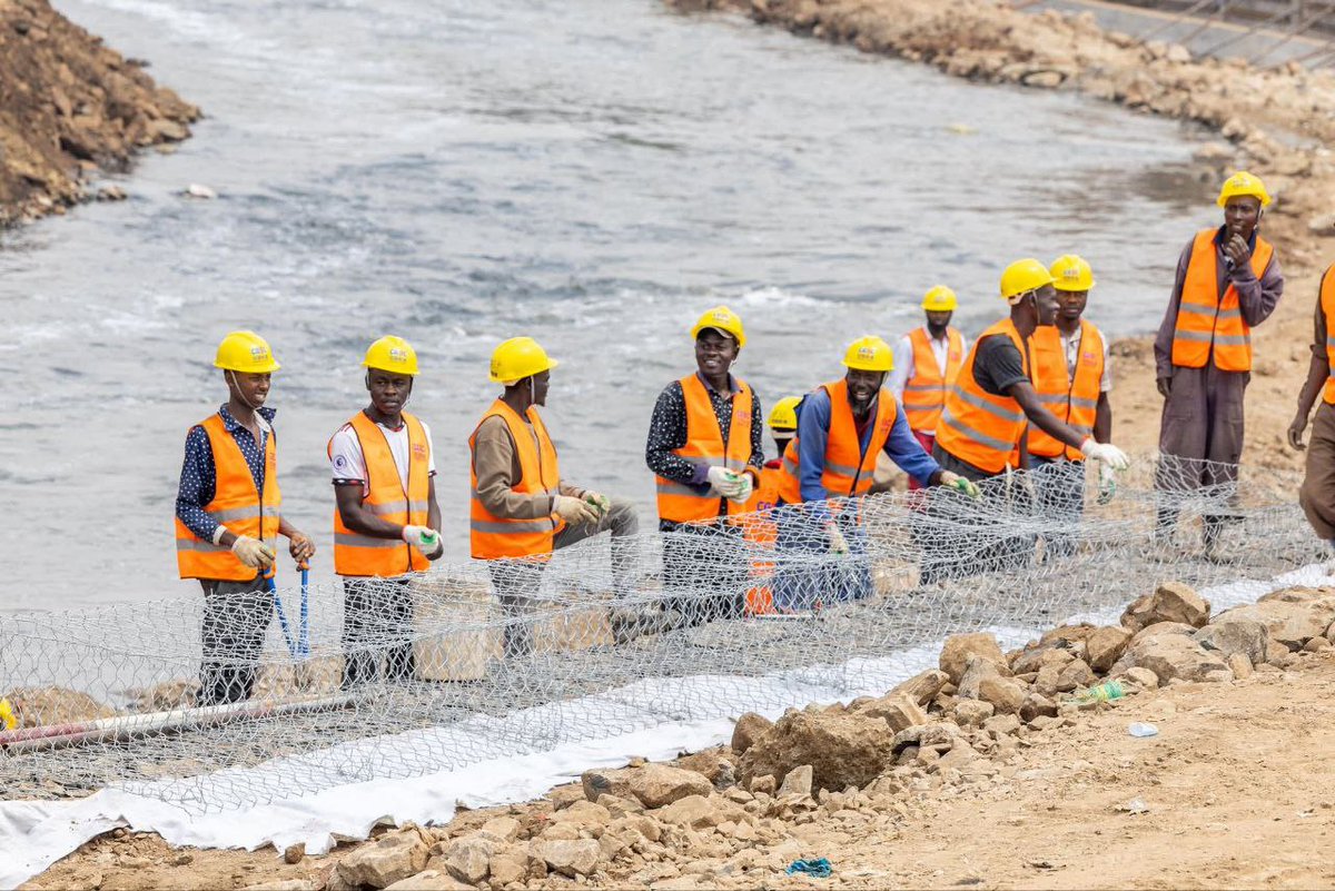 Progress on the ongoing regeneration of the Nairobi Rivers and their surrounding environment through the Climate Worx Initiative.

We are delighted to be part of this noble initiative, which goes hand in hand with the development of affordable housing, linear markets, and greener
