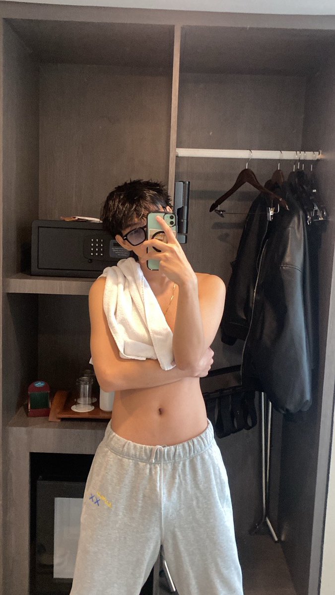 📸