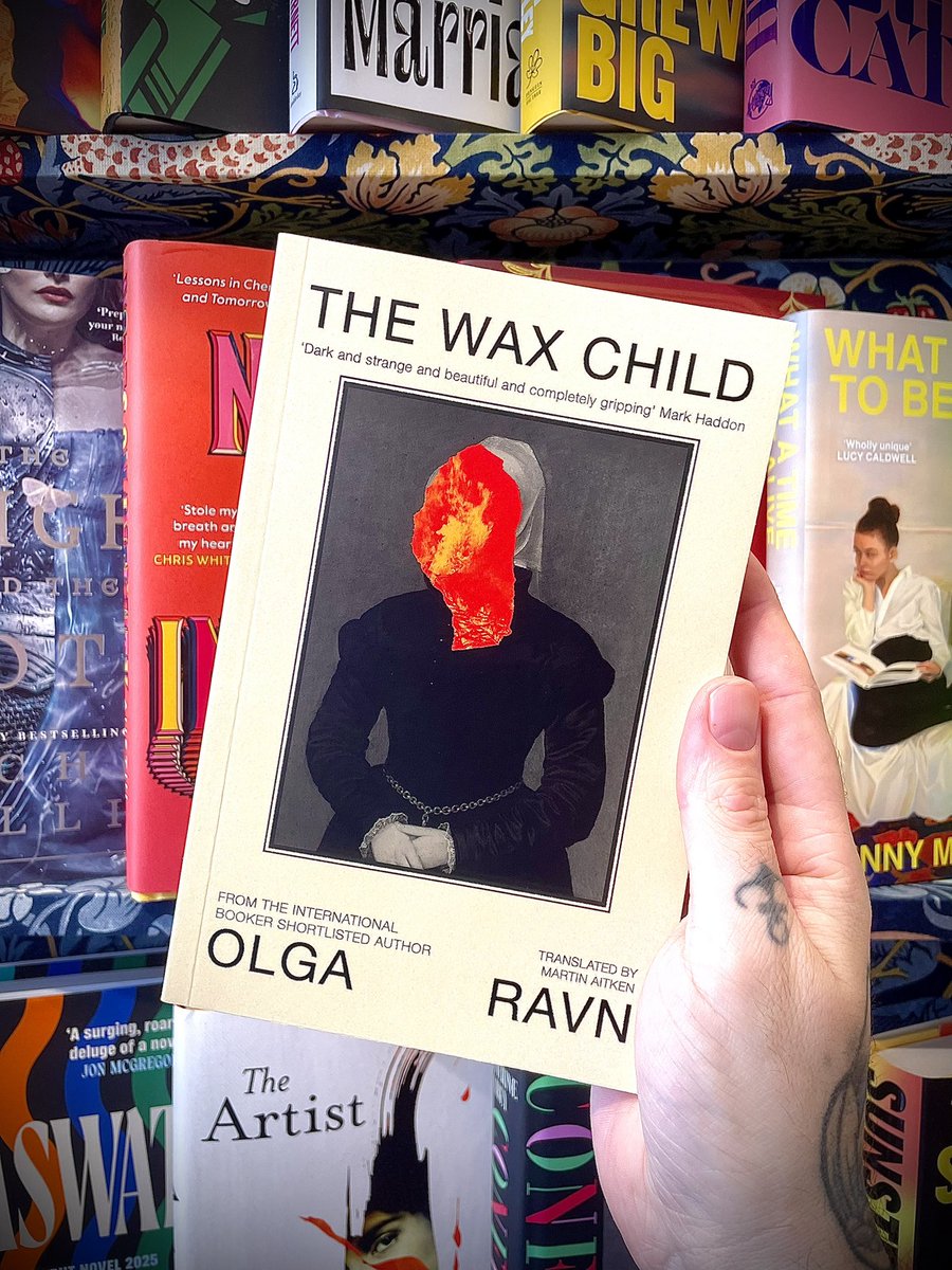 DMan1504's tweet image. 🖤 She is a stunner! 🖤
✨ Thank you so much to the marvellous Rih at @PenguinHuddleUK for this beautiful proof of #TheWaxChild by @OlgaRavn which sounds absolutely soul-stirring! ✨ 
Publishing November by @VikingBooksUK 
#Gifted #Bookmail