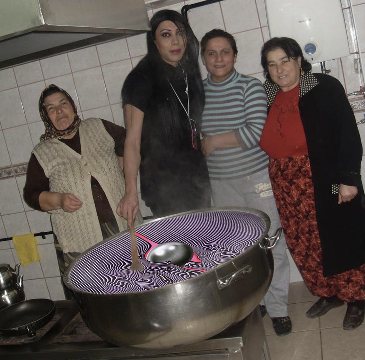 kim scissorhands (@sizirhendz) on Twitter photo 