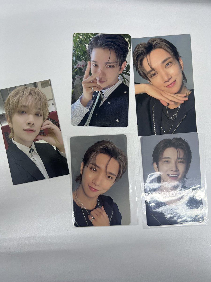 deershuasumi's tweet photo. these also arrived today 🥹 it also comes with daredevil nrpcs, but since i delivered those straight to office earlier i didnt have a chance to flat lay and take pics but thank you so much!! @xxjungkookie 

 #xxfeedbacks https://t.co/OVeCfP4Cpw