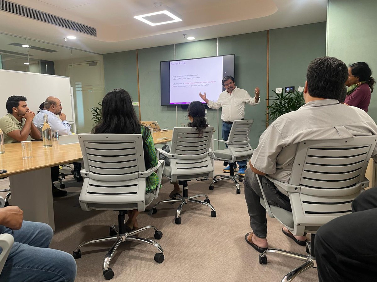 KCDH_A's tweet image. KCDH-A hosted a talk by Prof. Prabak K. De on 17th July (@CUNY), who explored public-private partnerships in healthcare, with case studies from the US & India. Grateful to host him at @AshokaUniv’s @TSB_Ashoka ! #HealthEconomics #PPP #Policy #Medicaid #Aarogyasri