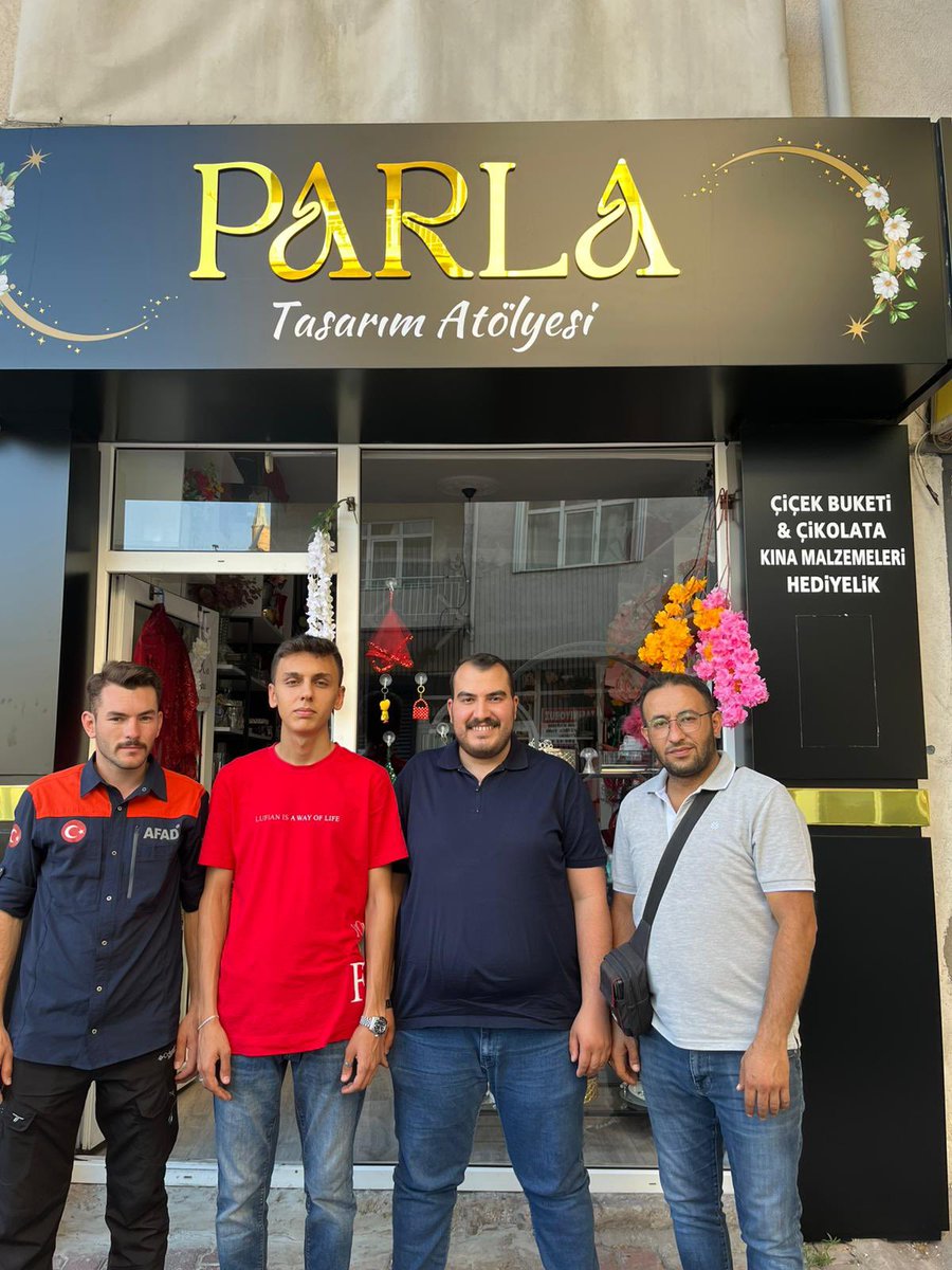 TÜGVA Niğde Çalışan Gençlik Koordinatörlüğü olarak, şehrimizin emektar esnaflarını ziyaret ettik, hâl hatır sorduk, gönüllerine misafir olduk.