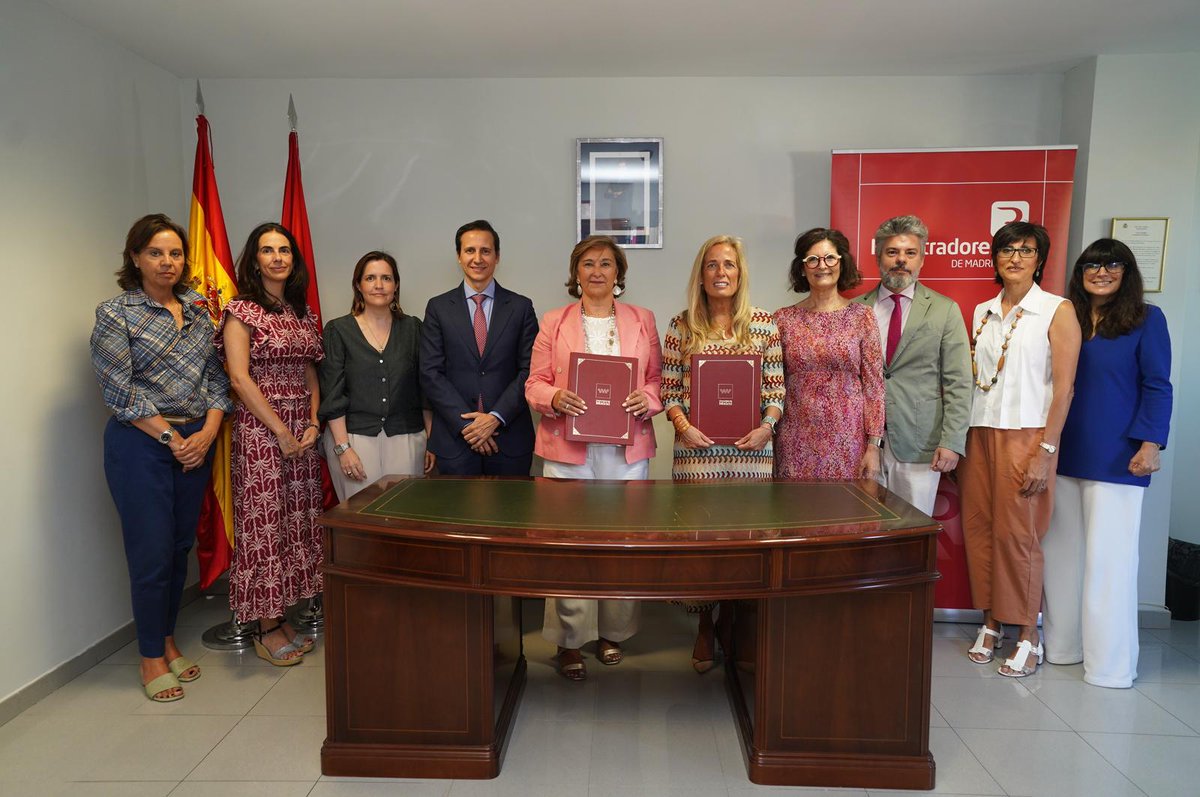 Registradores Decanato Madrid (@decanatomadrid) on Twitter photo Firmada la renovación del convenio de OOLL entre <a href="/decanatomadrid/">Registradores Decanato Madrid</a> y <a href="/ComunidadMadrid/">Comunidad de Madrid</a> Reflejo de nuestro compromiso de colaboración con las Administraciones en beneficio del ciudadano <a href="/Registrador_es/">Registradores de España</a> Firmada la renovación del convenio de OOLL entre <a href="/decanatomadrid/">Registradores Decanato Madrid</a> y <a href="/ComunidadMadrid/">Comunidad de Madrid</a> Reflejo de nuestro compromiso de colaboración con las Administraciones en beneficio del ciudadano <a href="/Registrador_es/">Registradores de España</a>