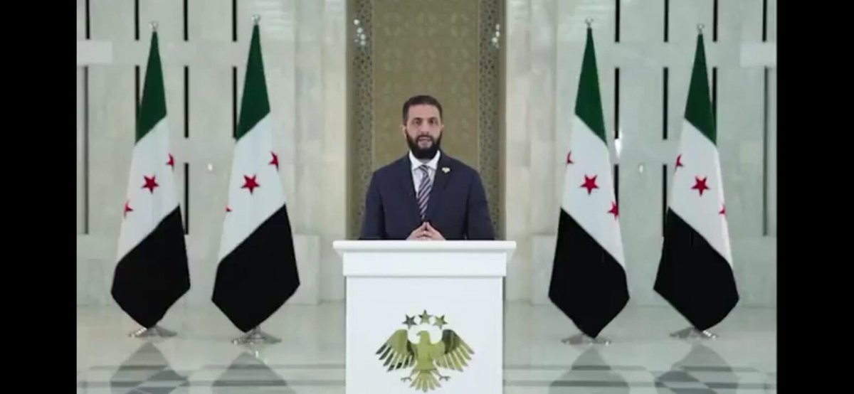 Ahmed Şara, İsrail’in Suriye saldırısından sonra ilk kez konuştu:

“Kim barış istiyorsa Ahmed Şara hazırdır, kim savaş istiyorsa Ebu Muhammed el-Colani hazırdır.”