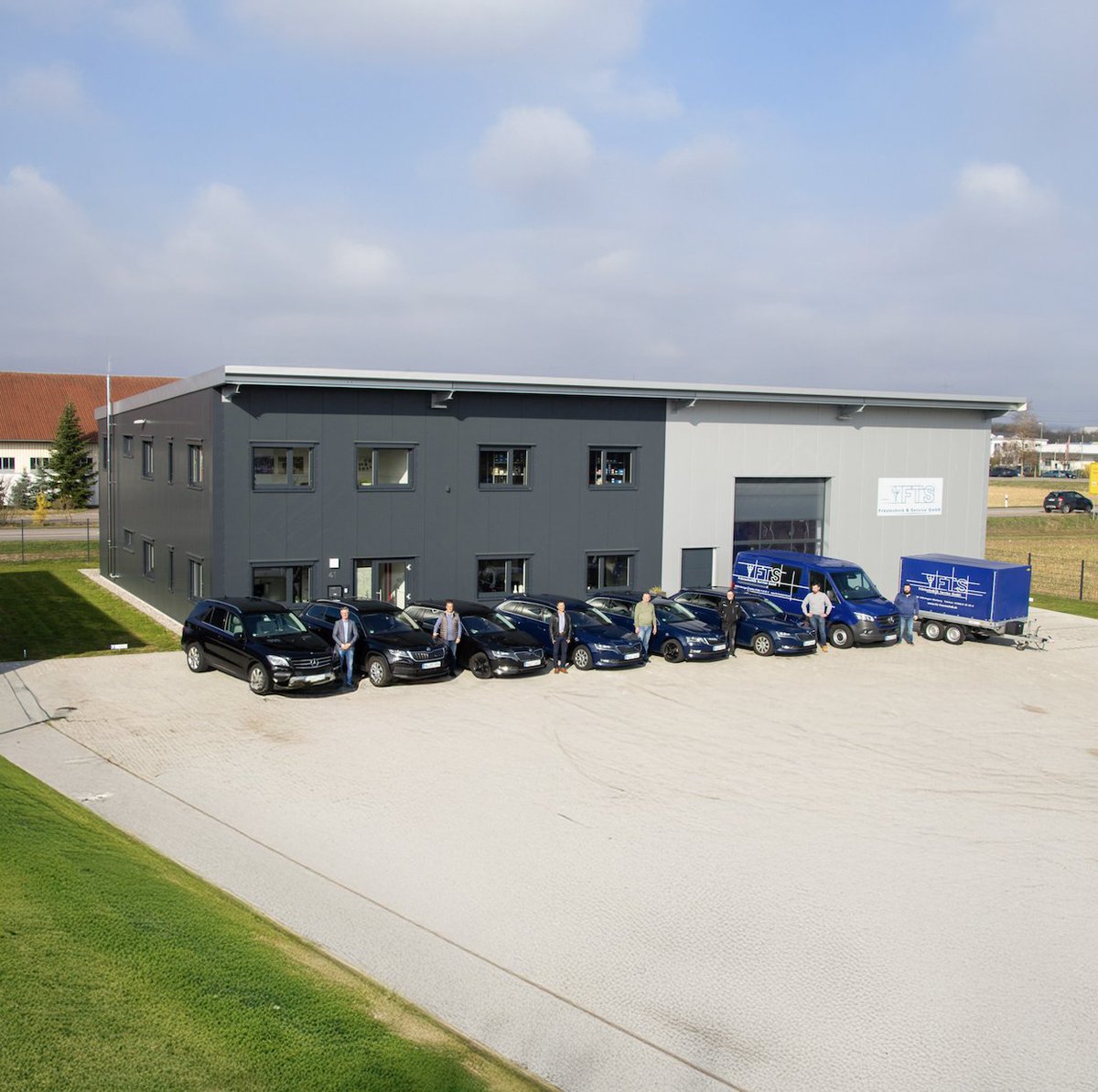 STYLECNCMachine's tweet image. 👀 𝐋𝐨𝐨𝐤𝐢𝐧𝐠 𝐟𝐨𝐫 STYLE #CNC Machines around #Munchen in Germany? Then take a look at FTS Fraestechnik! 

FTS Frästechnik &amp;amp; Service GmbH was founded in August 2000 by the two directors Franz Stalla and Robert Mazeth.

For more info check: fts-fraestechnik.de/drehmaschinen/…