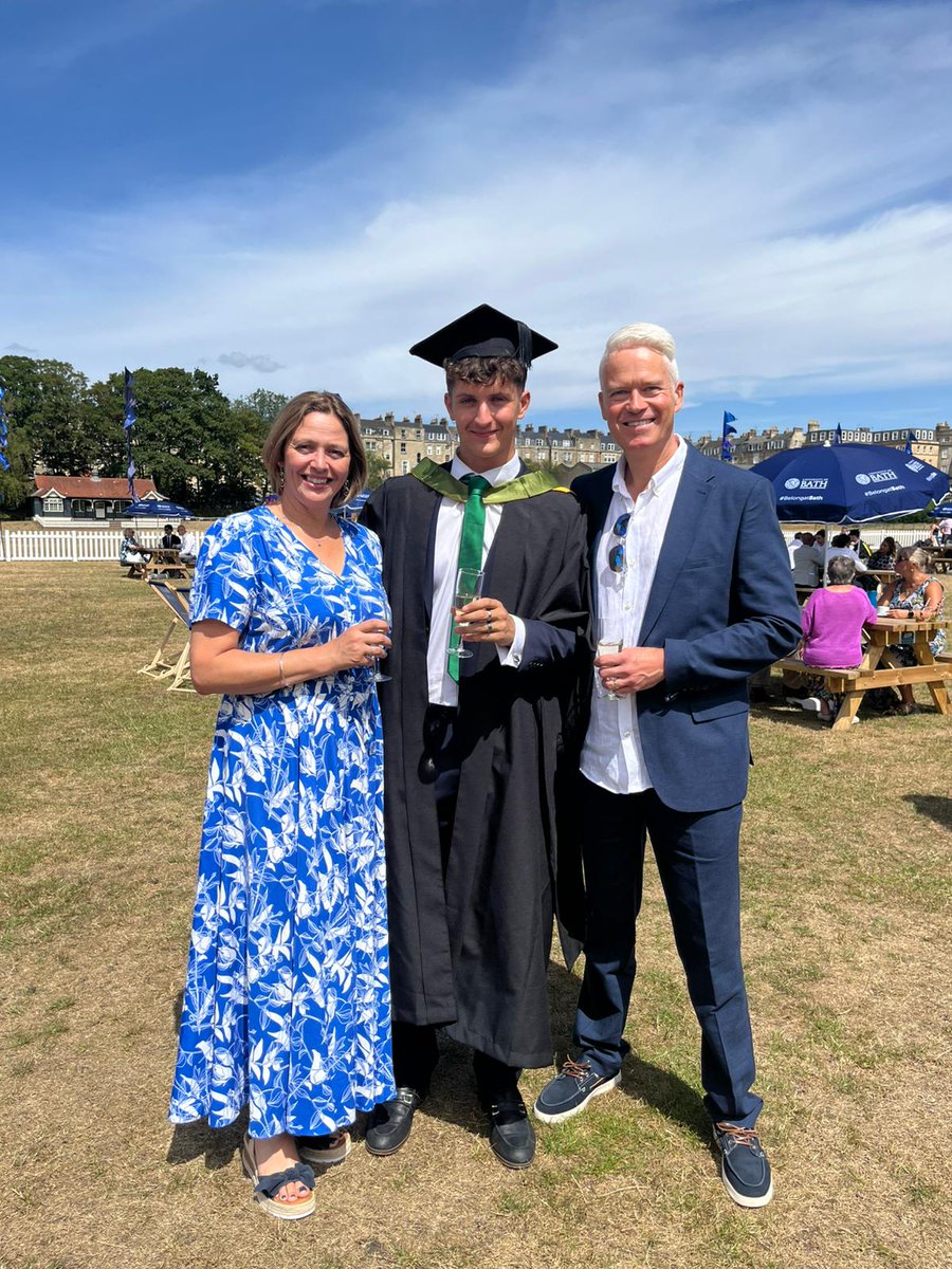 TMLoganAuthor's tweet image. So proud of our son on his graduation from Bath University - congratulations Tom on your brilliant achievement, enjoy the celebrations!❤️👨🎓👏