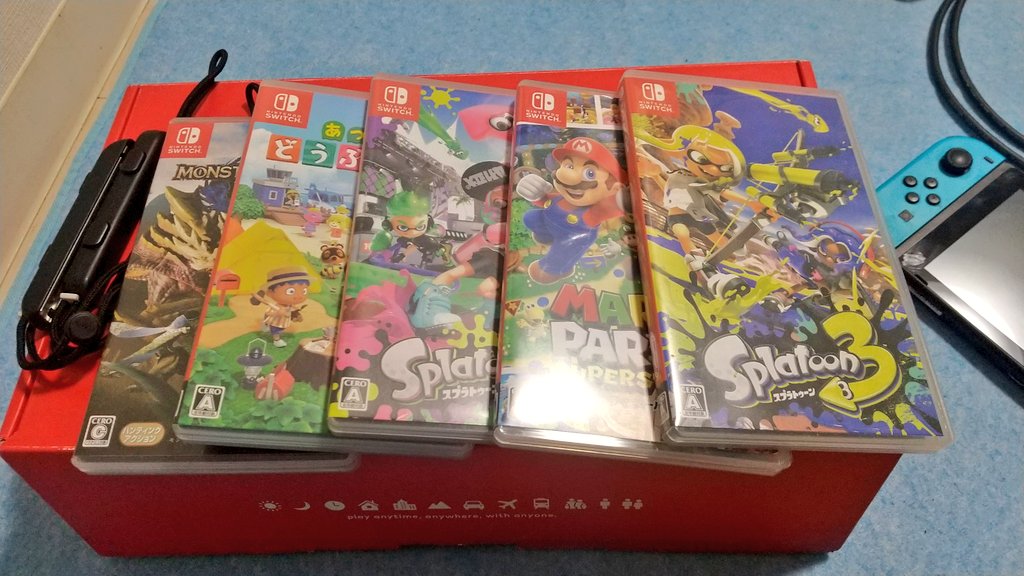 sage_2dx's tweet image. 高円寺まで取りに来られる方限定で10000円でNintendo Switch本体とソフト引き取ってくれる方いませんか？
ジョイコンの左スティックが壊れててたまに誤作動します。
フォロー外でも歓迎。