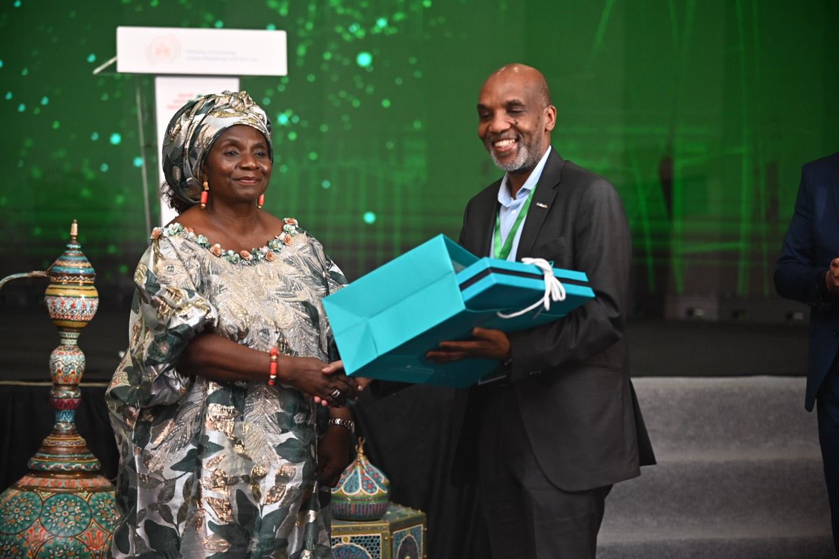 Celebrating not just progress, but the spirit of partnership, leadership &amp; legacy. 👏 Tributes to key leaders &amp; a heartfelt recognition of the late Prince Lufadeju’s legacy reminded us: Africa’s housing future is built on enduring commitment. 
#ShafDBAGM2025 #ShafDBInAlgiers