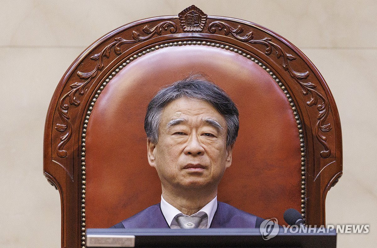 800원 횡령했다고 해고한 판사가 4조 5천억 분식회계 이재용은 무죄를 판결했음.

<대법원 오석준>