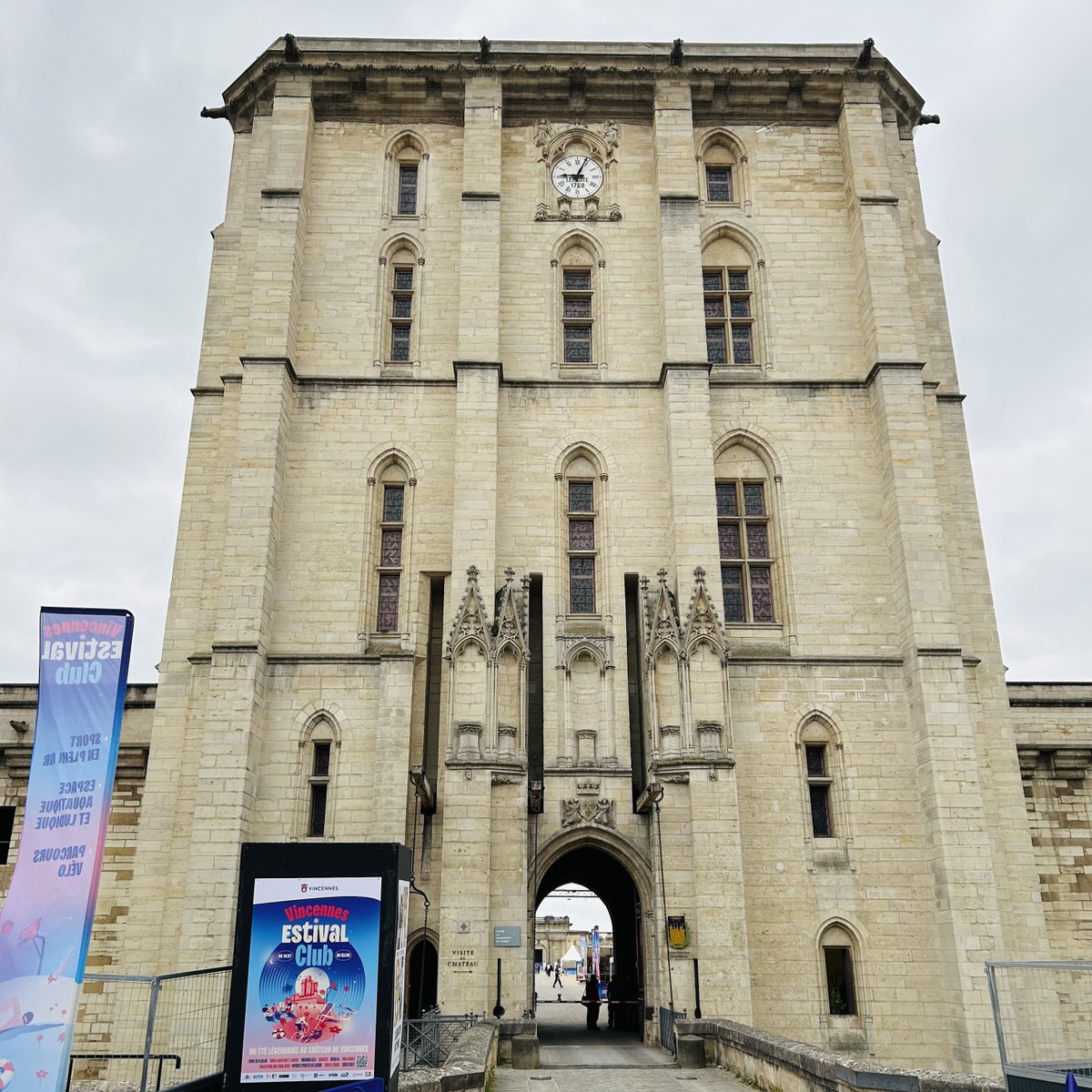 gwolf's tweet image. En recherchants des dossiers de résistants et de déportés résistants au Service historique de la Défense à Vincennes on tombe parfois sur des histoires incroyables de combattants engagés qui ont pris des risques insensés !
#genealogie #genealogistefamilialprofessionnel #SHD