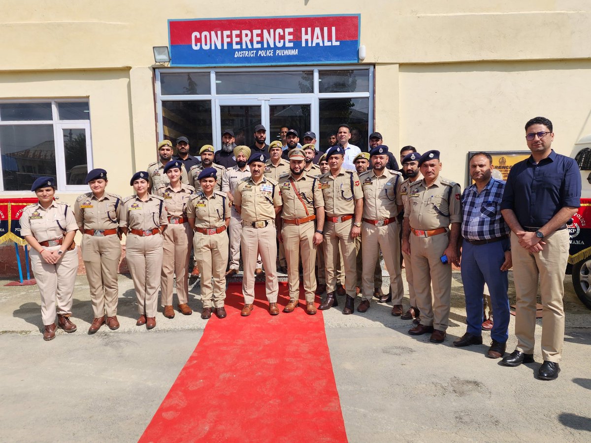 DIG, South Kashmir Range (@digskr) on Twitter photo DIGP SKR Shri Javid Iqbal Mattoo-IPS along with SSP Pulwama Smt. P.D. Nitya-IPS, pinned ranks to the newly promoted SP Zahid JKPS in Pulwama
<a href="/JmuKmrPolice/">J&K Police</a>
<a href="/KashmirPolice/">Kashmir Zone Police</a>
<a href="/ssppul/">Pulwama Police</a> DIGP SKR Shri Javid Iqbal Mattoo-IPS along with SSP Pulwama Smt. P.D. Nitya-IPS, pinned ranks to the newly promoted SP Zahid JKPS in Pulwama
<a href="/JmuKmrPolice/">J&K Police</a>
<a href="/KashmirPolice/">Kashmir Zone Police</a>
<a href="/ssppul/">Pulwama Police</a>