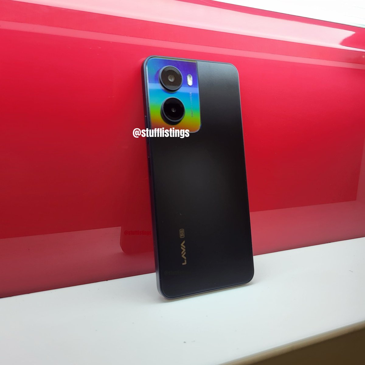 stufflistings's tweet image. This is the Lava Blaze Dragon.
Launching this month in India with the following speculated features.
- Snapdragon 4 Gen 2
- 128GB UFS 3.1 storage
- Stock Android 15
Will share more details ASAP.
Meanwhile, what are your thoughts on the design?
#Lava #LavaBlazeDragon