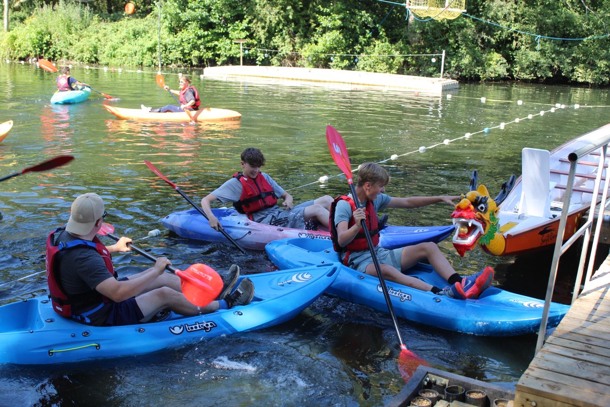Chessbrookesc's tweet image. Enrichment Week provides students with valuable learning opportunities, teaching life skills and creating memorable experiences!  

Last Friday, everyone enjoyed a wonderful day at the Aquadrome by the lake! 🚣