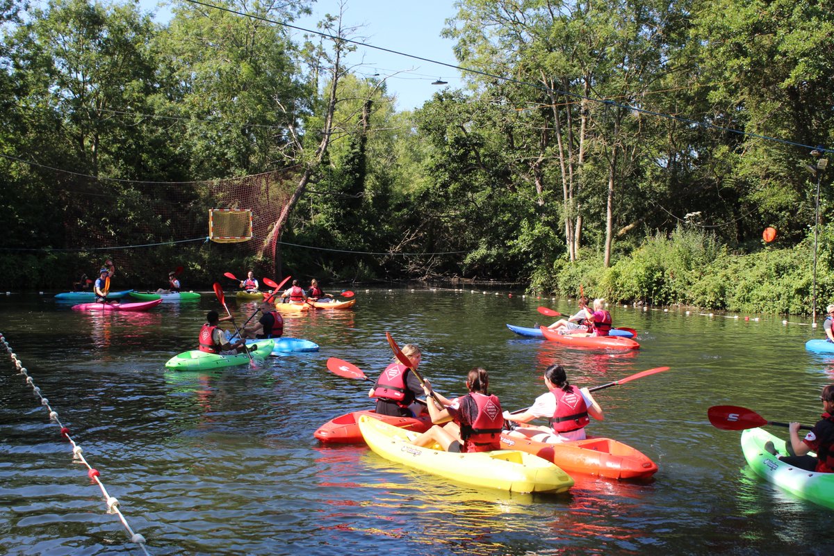 Chessbrookesc's tweet image. Enrichment Week provides students with valuable learning opportunities, teaching life skills and creating memorable experiences!  

Last Friday, everyone enjoyed a wonderful day at the Aquadrome by the lake! 🚣