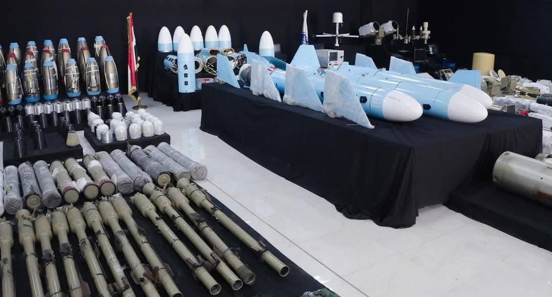 USEmbassyYemen's tweet image. نُثني على القوات اليمنية الموالية للحكومة بقيادة طارق صالح لنجاحها في مصادرة هذه الشحنة الكبيرة من الأسلحة الإيرانية التي كانت متوجهه إلى منظمة الحوثي الإرهابية. لقد أبرزت هذه العملية الدور الحيوي الذي تلعبه اليمن في مواجهة تدفق الأسلحة الإيرانية التي تؤجج عدم الاستقرار وتهدد…