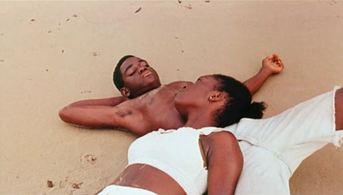 thenomadfilm's tweet image. A robbery is underway tonight!
We're feasting on the power of the Gabonese narrative with Money - because just like love, it also makes the world go round!
Showing NOW π¬π¦π½οΈ