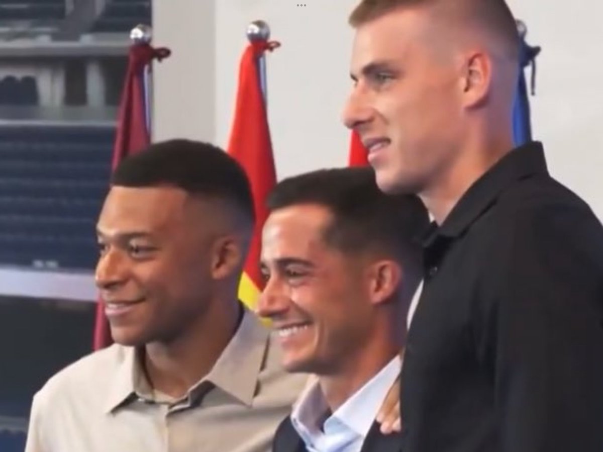 Esto es un LÍDER

Mbappe al lado de Lucas Vázquez el día de su despedida.