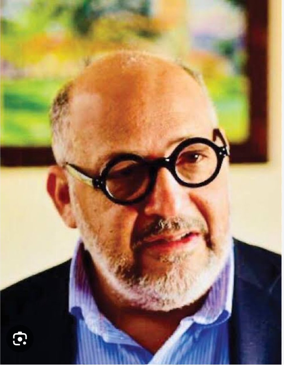En el ámbito político, resulta necesario e incluso prudente leer una voz autorizada. El embajador Beriguete, con mirada aguda, ha venido realizando diagnósticos de los precandidatos. Leer al Dr. Marino Beriguete es, sin duda, un  lujo. Ojalá los politólogos se animen a escribir.