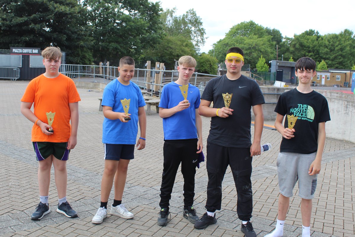 Chessbrookesc's tweet image. Our enrichment theme blended with competitive spirit at our annual Sports Day on Monday at StoneX Stadium, hosted by @Saracens.

A fantastic day of skill, courage, resilience &amp;amp; great pride from all teams. 

It&apos;s days like this that students remember far beyond their school years!