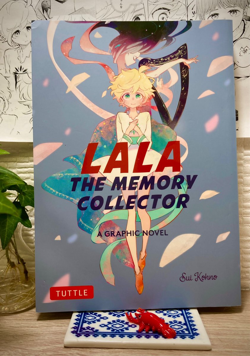 ララのうた英語版はタトル出版様（ <a href="/tuttlejapan/">タトル出版</a> ）より①巻が発売中です。
日本語のコミックよりもちょっと大きい&amp;おまけページも完全翻訳されています💯
英語にご縁のある方はぜひ、情熱がこもった翻訳をお楽しみください✨