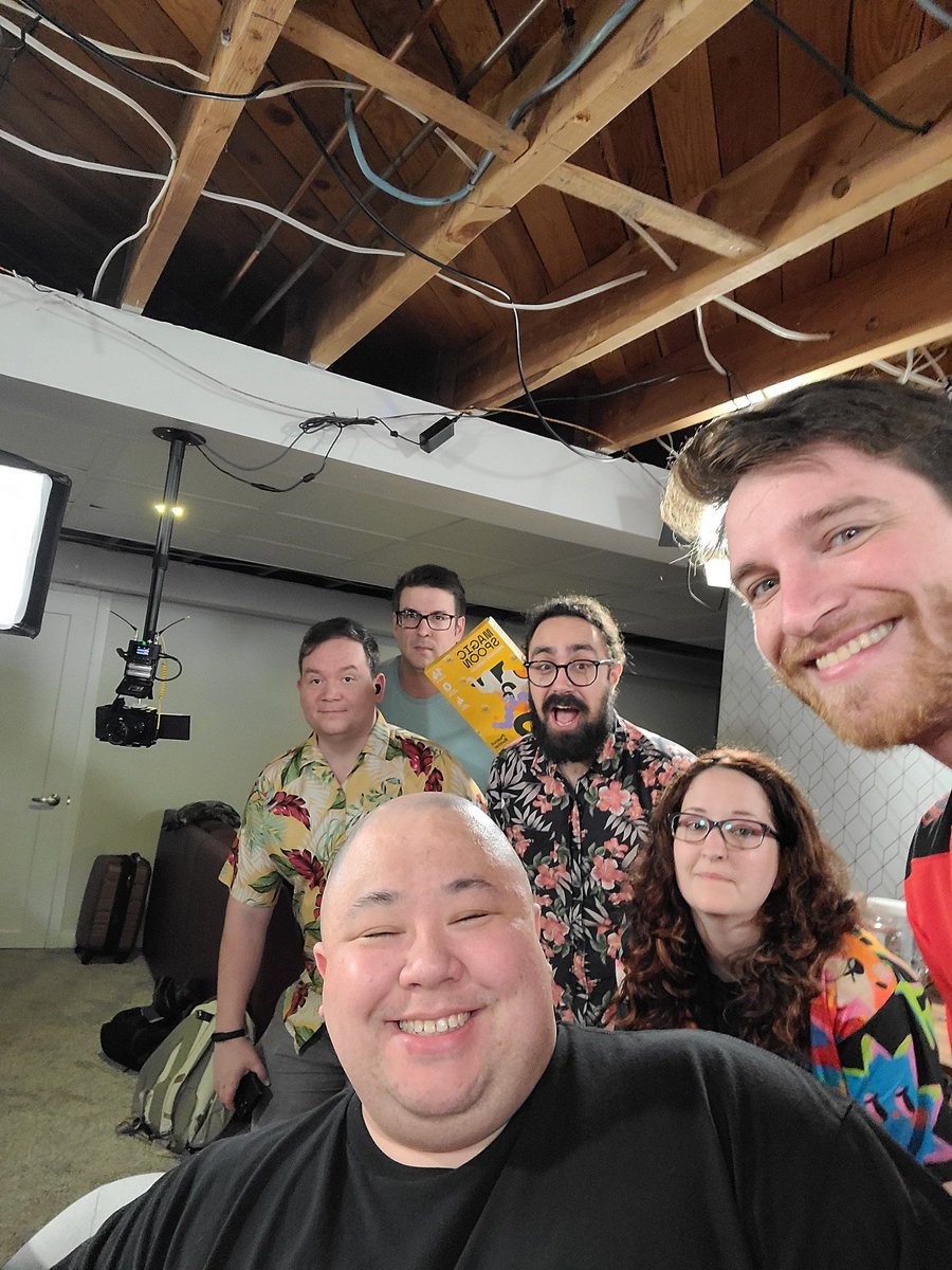 MedicCasts's tweet image. Had an amazing time with The Spike Feeders. Special shoutout to @TSF_Eliot and @BillTSF for spending the morning jamming commander with me before my flight.