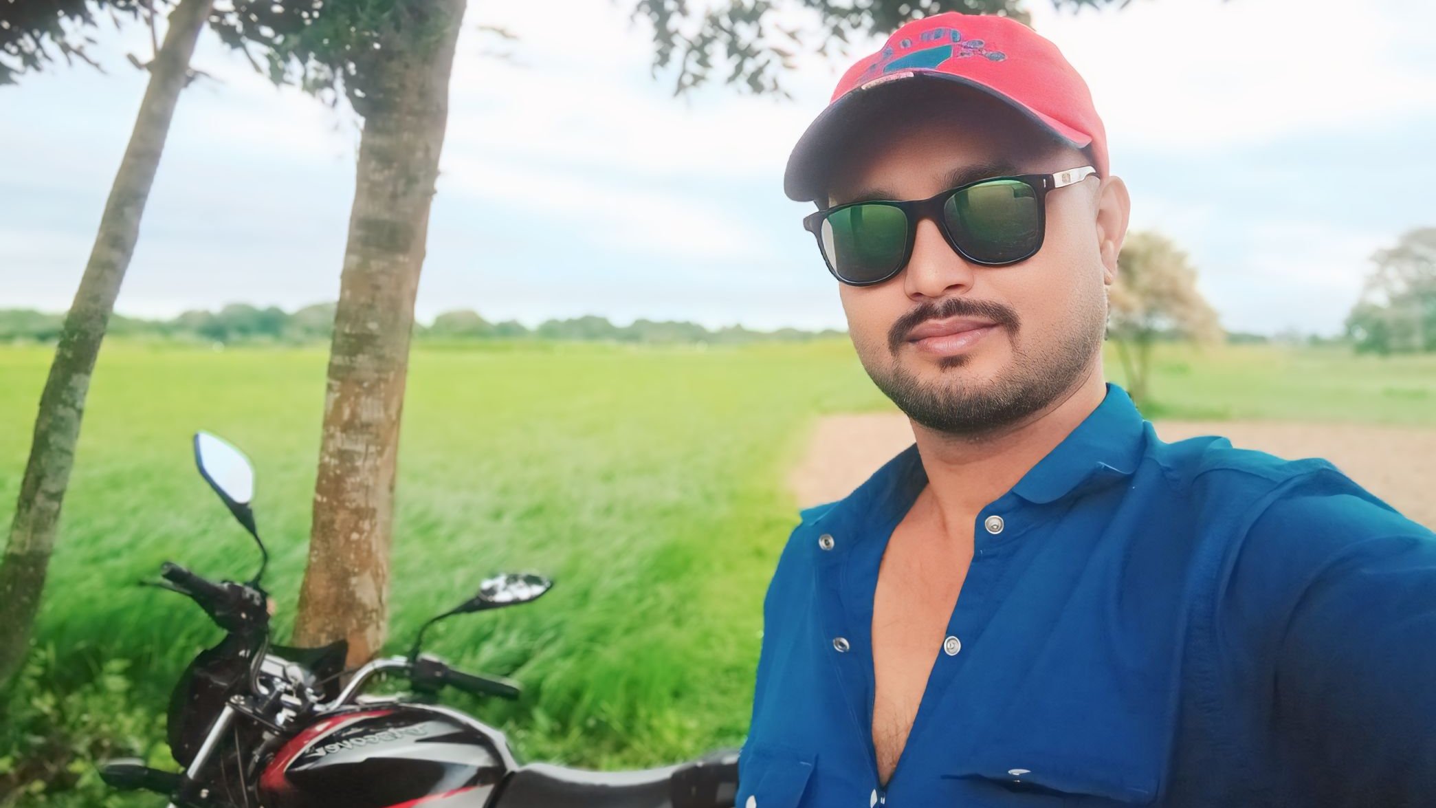 তেলে ভিজে একাকার সাংবাদিকতা: নেপথ্যের কারণ ও প্রভাব