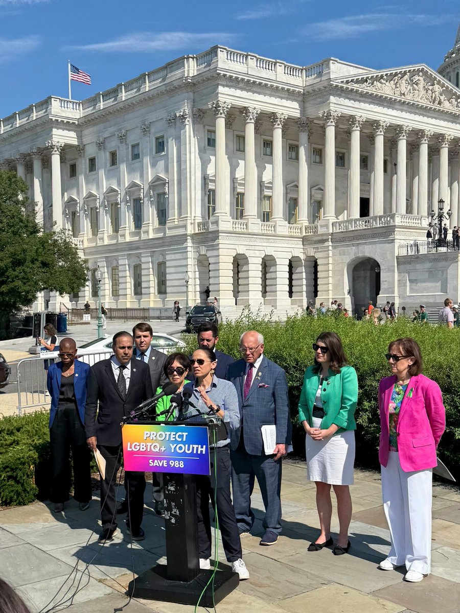 RepDavids's tweet image. The 988 LGBTQ+ crisis line saves lives — especially for LGBTQ+ youth, who are far more likely to experience suicidal thoughts.
@POTUS shutting it down is plain cruel.
I brought together a bipartisan group of leaders today to say: our young people deserve support, not silence.