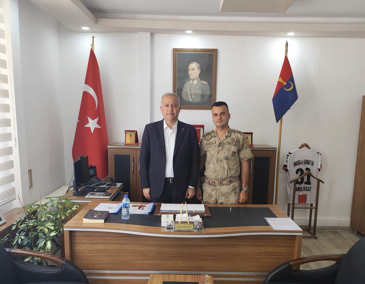 Hatay ili Hassa ilçesi ziyaretimiz kapsamında Hassa İcra Müdürü Sn. Bekir ERGÜNEŞ ve Hassa İlçe Jandarma Asayiş Komando Bölük Komutanı J.Ütğm. Sn. Kamil BULUT’u makamlarında ziyaret ederek görevlerinde başarı dileklerimizi ilettik.