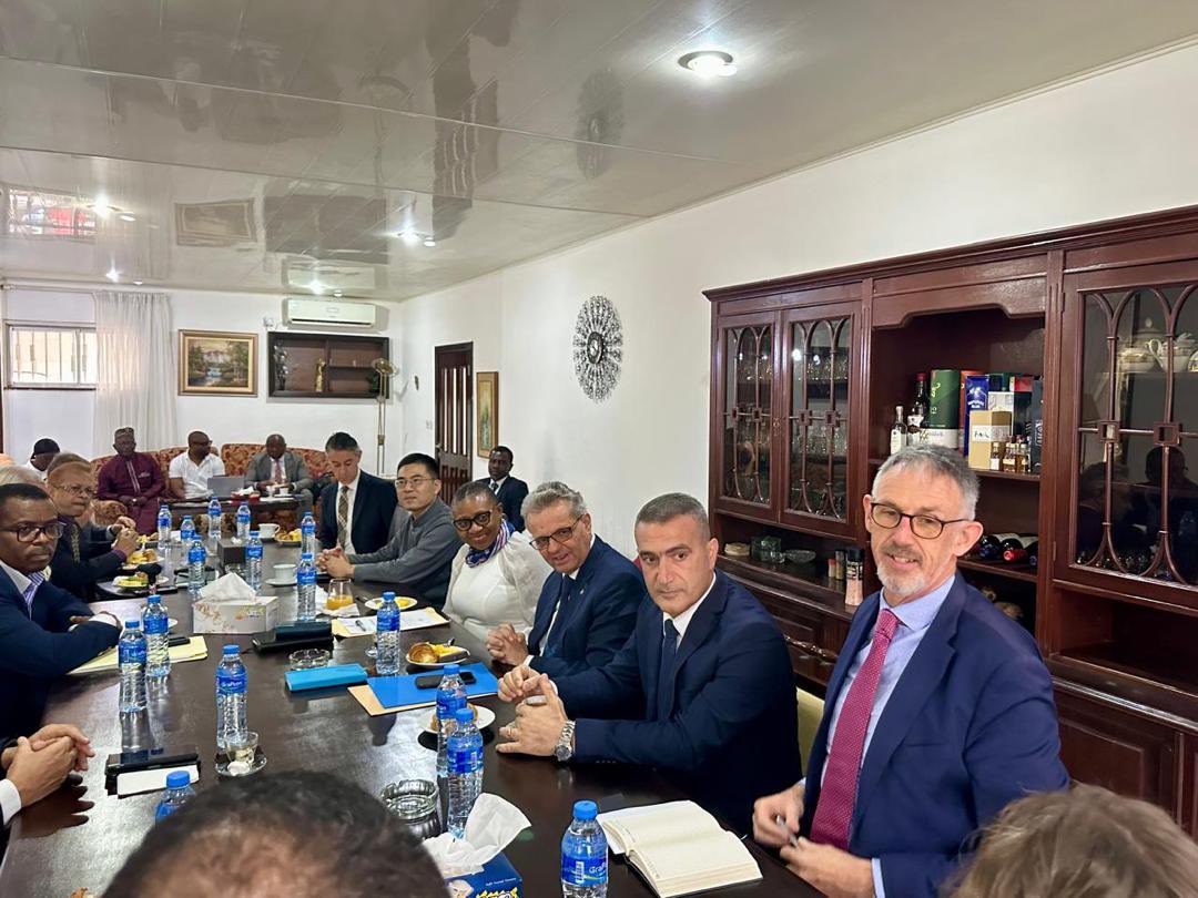 GERinSalone's tweet image. Thank you @NRASalone Commissioner General @JBangura4 for joining today’s regular meeting of the Diplomatic Corps at the Residence of Libanon in Freetown and discussing subjects of interest to the Heads of Missions accredited to Sierra Leone.