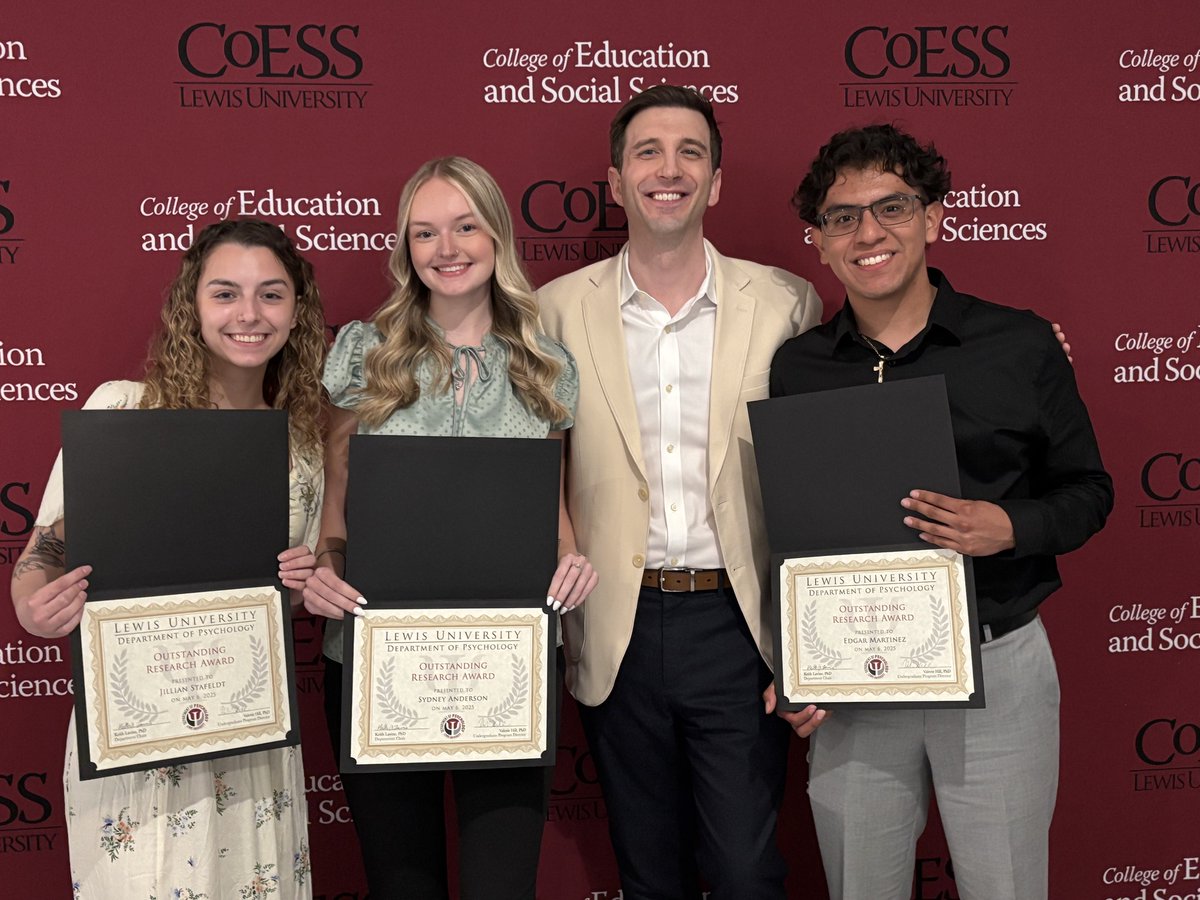 LewisUniversity's tweet image. #ThrowbackThursday to the inspiring CoHFAC, CoESS, and CoAST Senior Awards Nights!

We celebrated the incredible accomplishments of our Spring #LewisU grads - We’re so proud of you! 

#LewisU2025