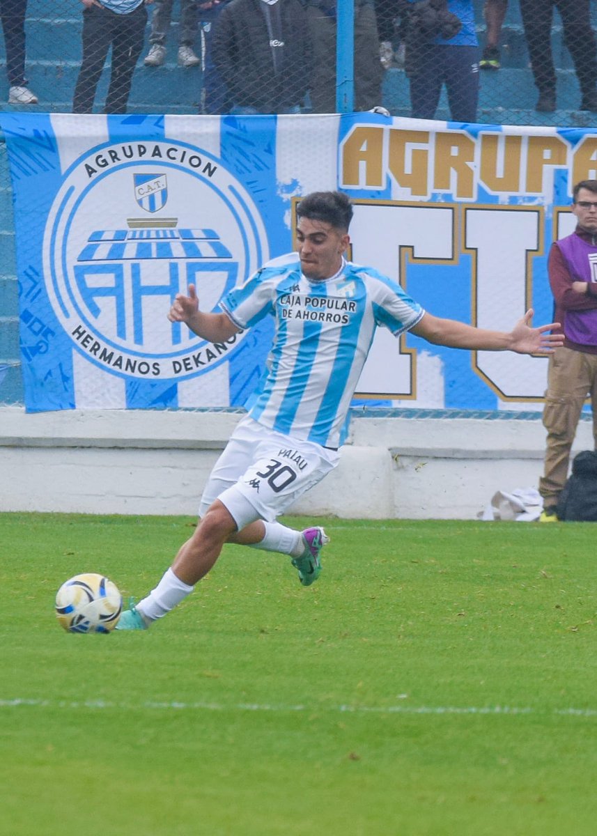Novedades en #AtléticoTucumán

Kevin López quedó descartado para jugar ante Central Córdoba, el volante se lesionó y se espera por el parte médico para conocer el diagnóstico.

Matías Mansilla estará entre los citados para el partido de mañana