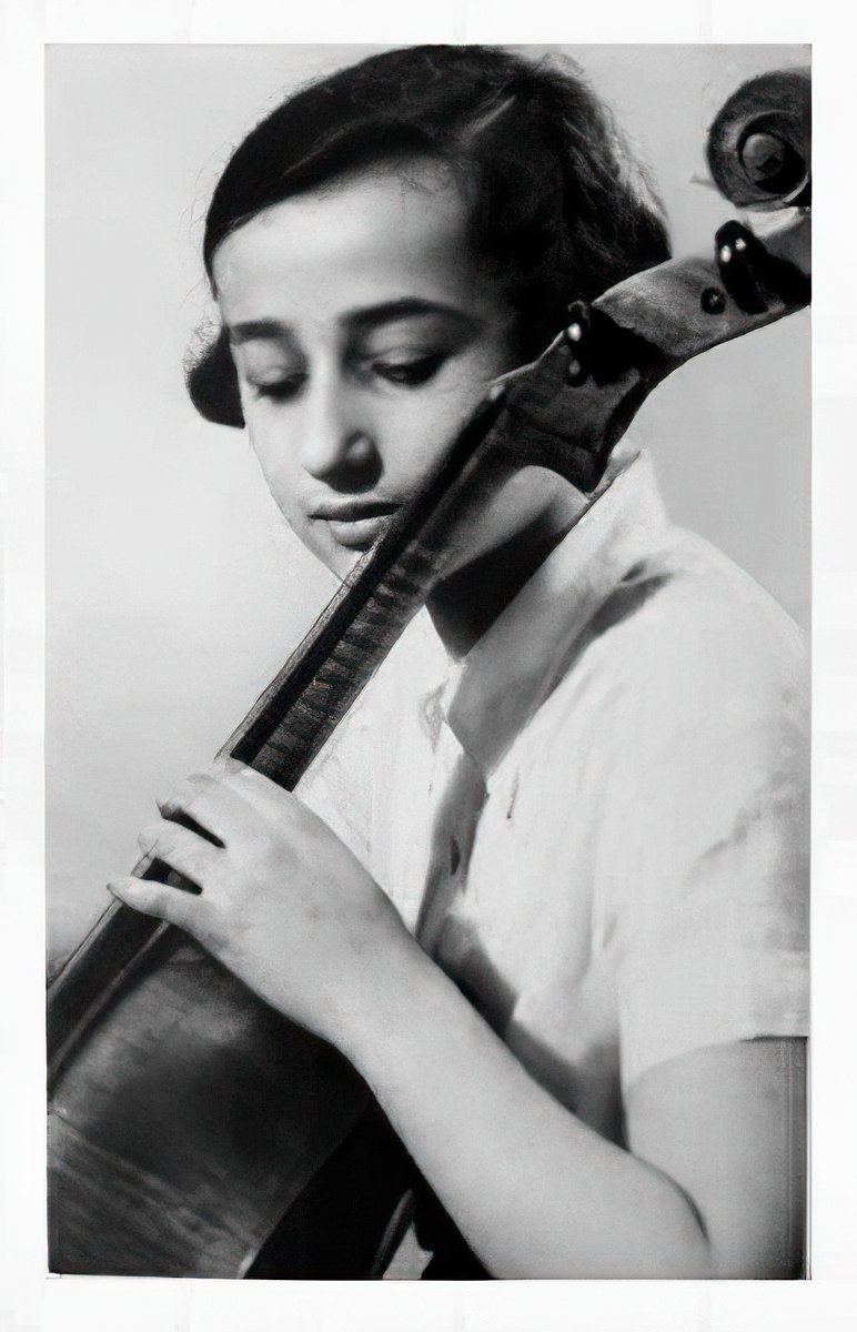 Born #OTD in 1925, the formidable Anita Lasker-Walfisch continues to be vigourous in her condemnation of Antisemitism and Holocaust denial and is a strong advocate for protecting the memory of victims. May she continue for many years to come.
holocaustmusic.ort.org/places/camps/d…