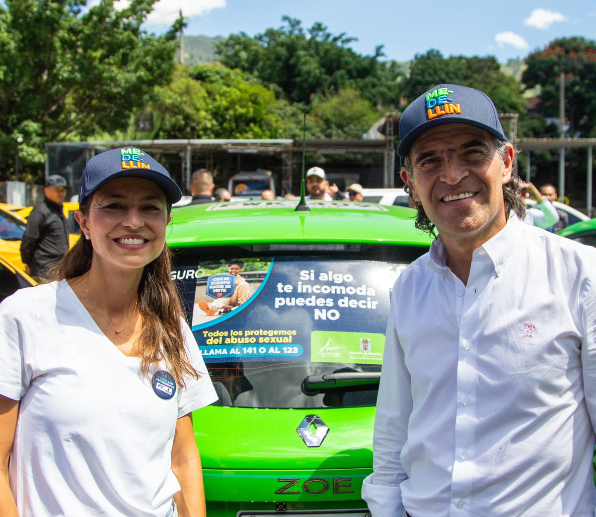 Junto a mi esposa Márgara, anunciamos una alianza con 38 empresas de transporte público para proteger a las
niñas, niños y adolescentes de las violencias sexuales. 

Cada conductor puede ser un protector. Cada ciudadano puede salvar una vida. Todos Los Protegemos ❤️.