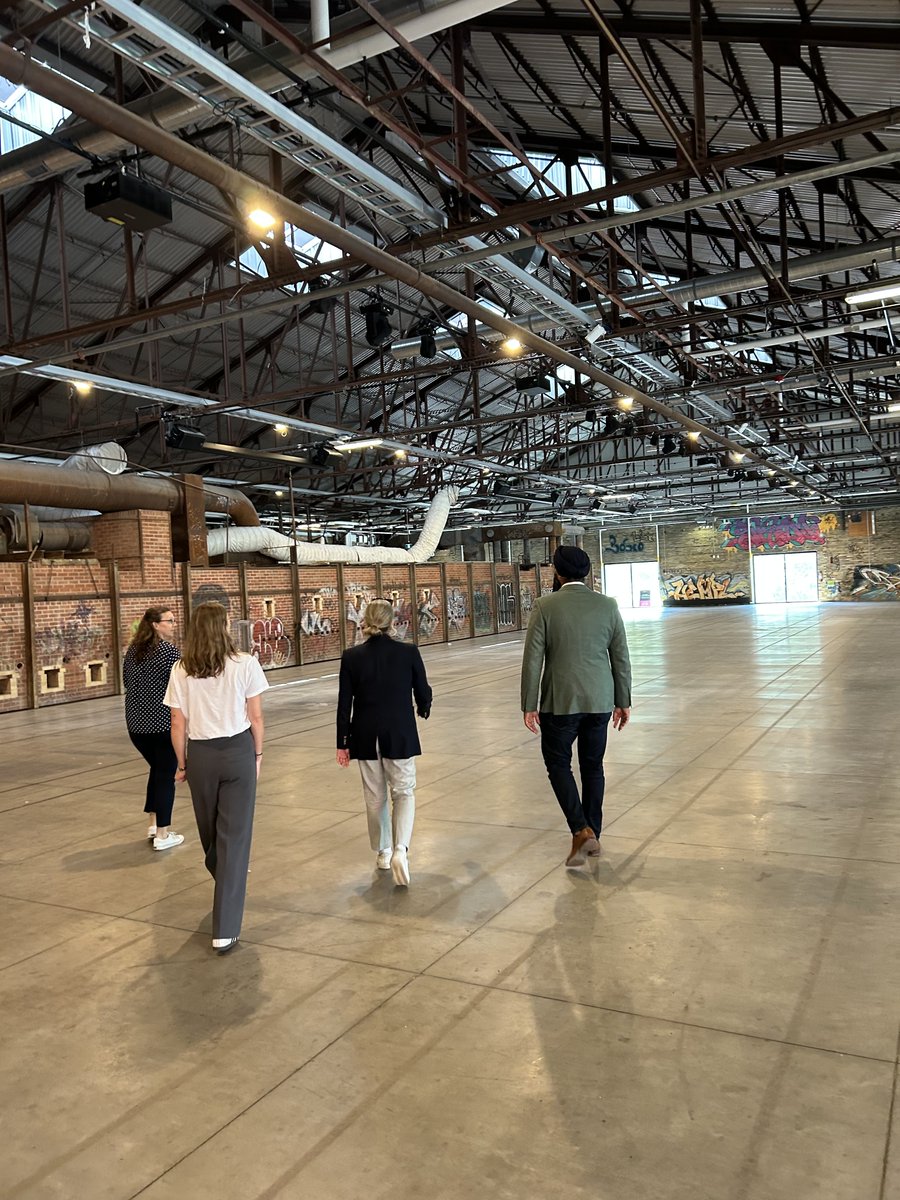 PrabSarkaria's tweet image. Great to meet with the team at Evergreen Brickworks to discuss supporting active transportation across Ontario.
We’re working together to connect people to nature, community, and opportunity through Toronto’s incredible ravine and trail network.