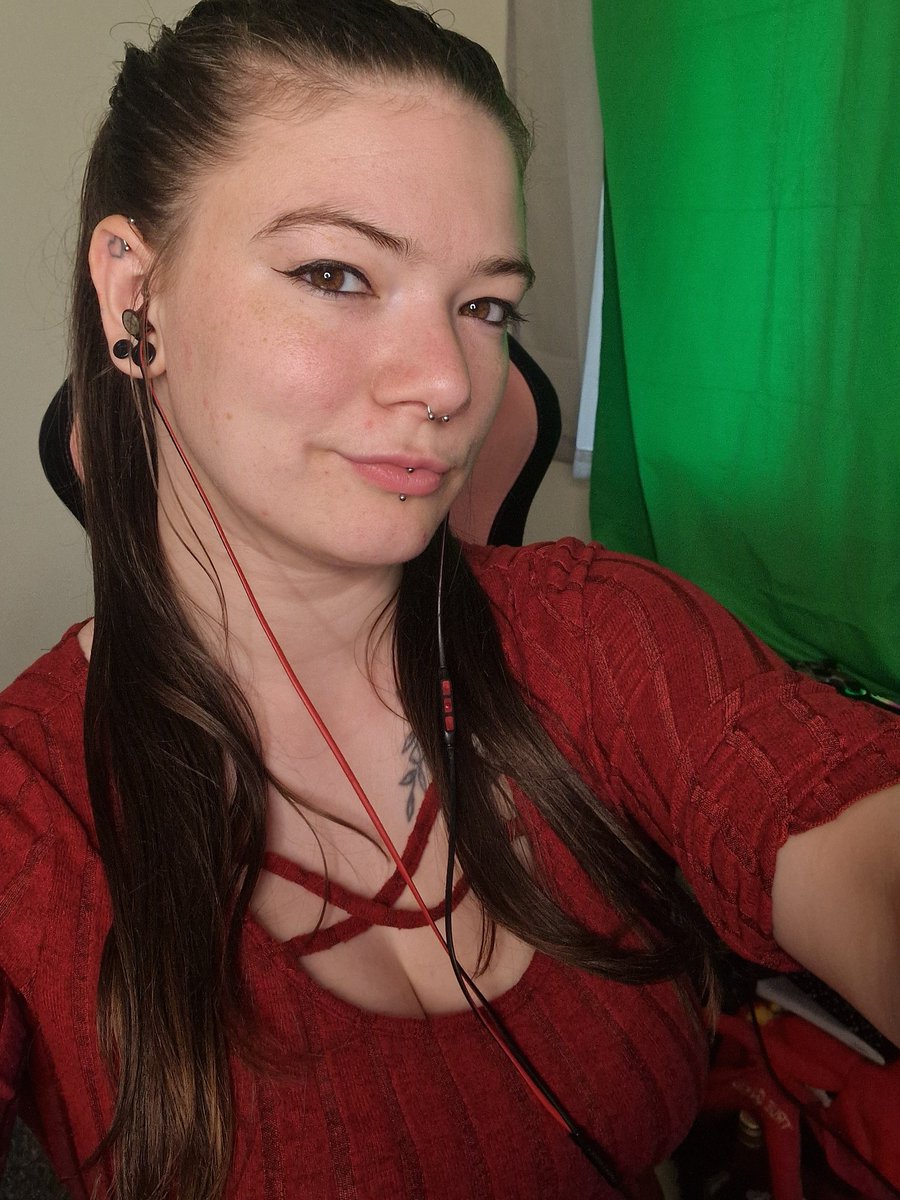 EmberShadow2's tweet image. Its time for more expeditioning, come join me!
twitch.tv/embershadow2019