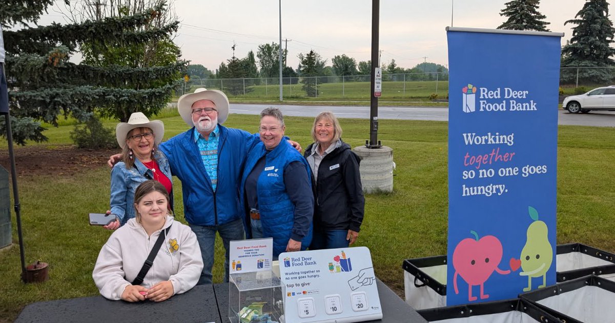 Staff and volunteers were delighted when our city's Mayor stopped by to say hello and lend his support at the Twisted Steel pancake breakfast this morning!